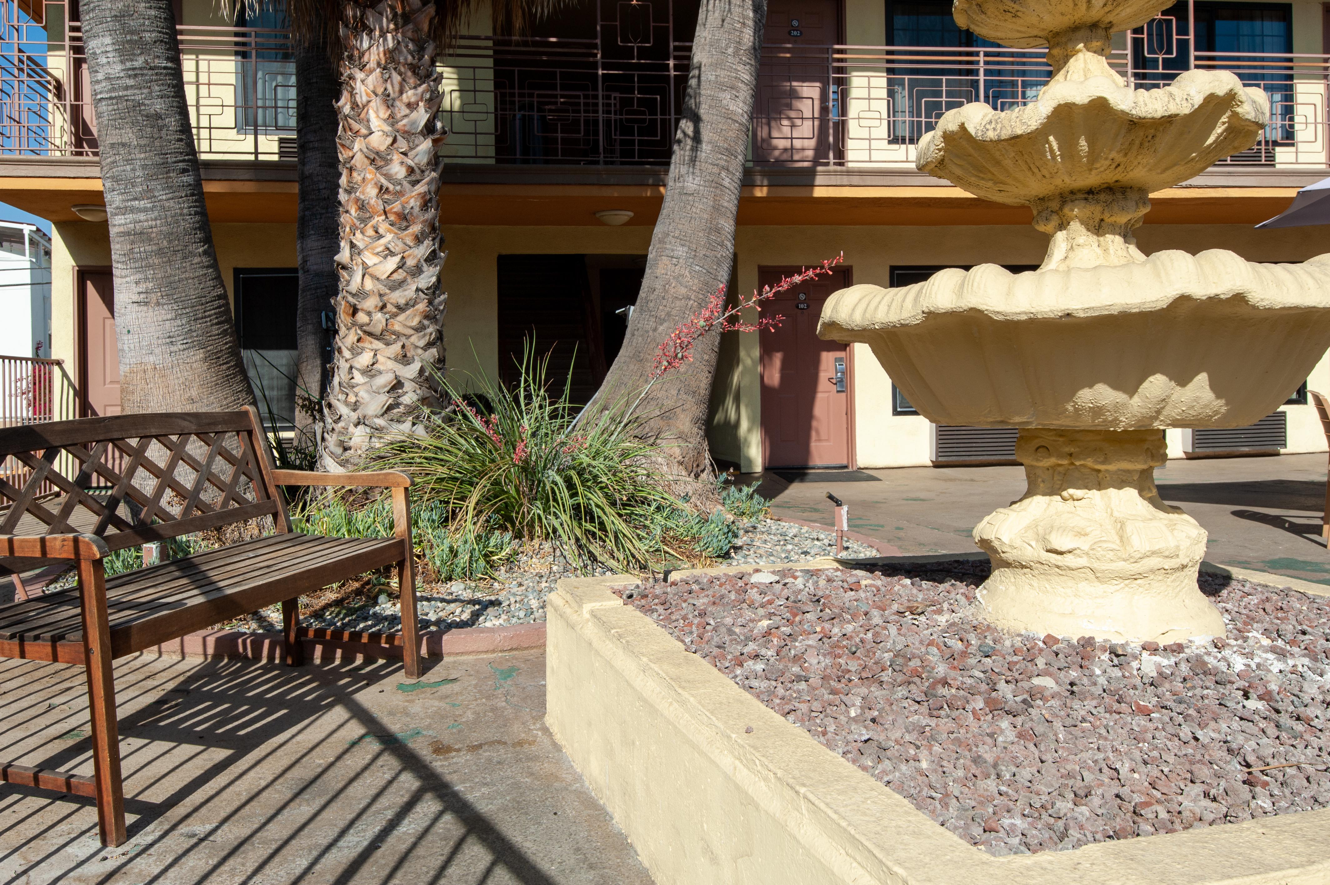 Studio City Court Yard Hotel Eksteriør billede