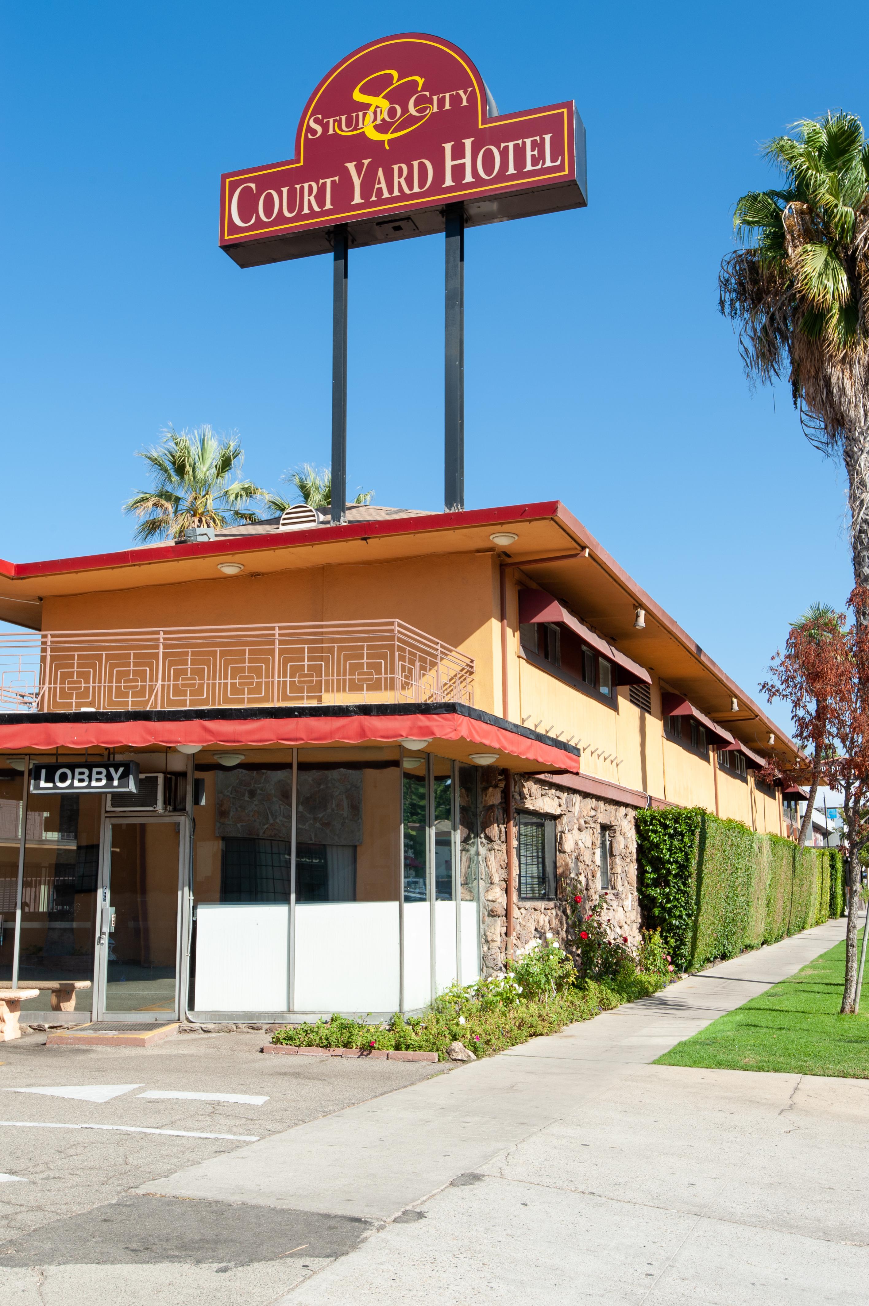 Studio City Court Yard Hotel Eksteriør billede
